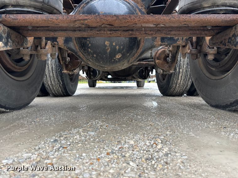 image for item FG0378 2001 Mack CX613 Vision semi truck