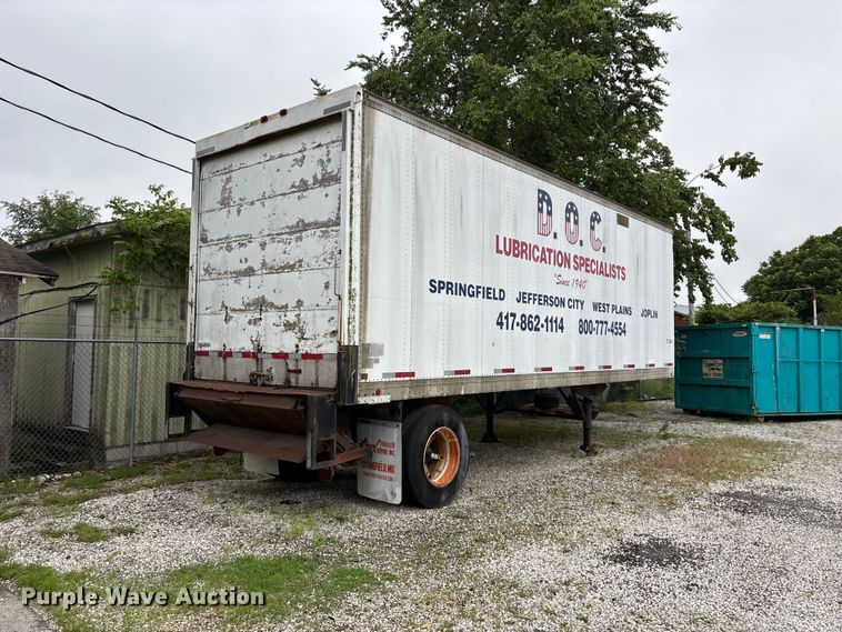 image for item FG0384 1986 Strick dry van trailer