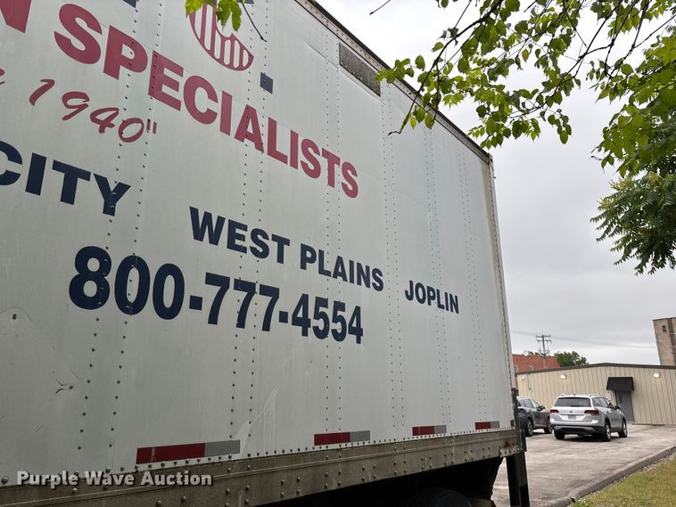 image for item FG0384 1986 Strick dry van trailer
