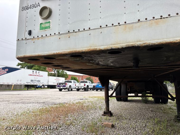 image for item FG0384 1986 Strick dry van trailer