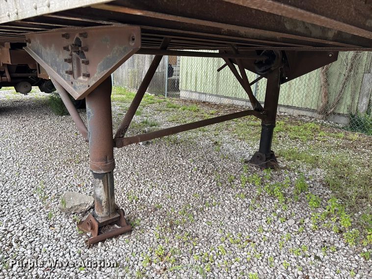 image for item FG0384 1986 Strick dry van trailer