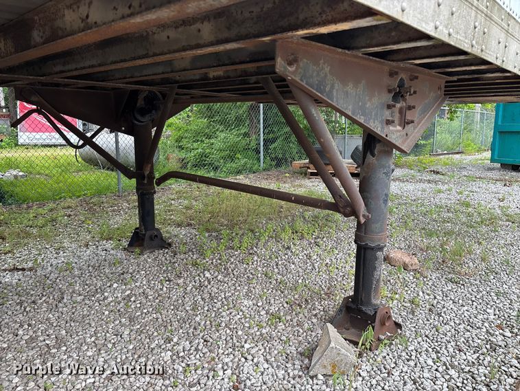 image for item FG0384 1986 Strick dry van trailer