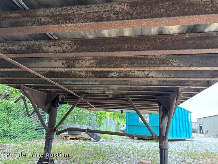 image for item FG0384 1986 Strick dry van trailer