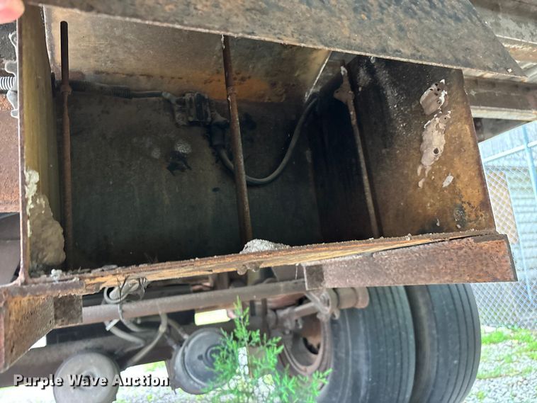 image for item FG0384 1986 Strick dry van trailer
