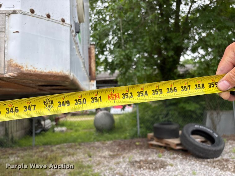 image for item FG0384 1986 Strick dry van trailer