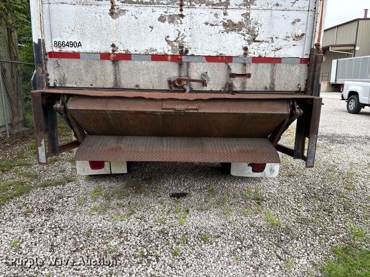 image for item FG0384 1986 Strick dry van trailer