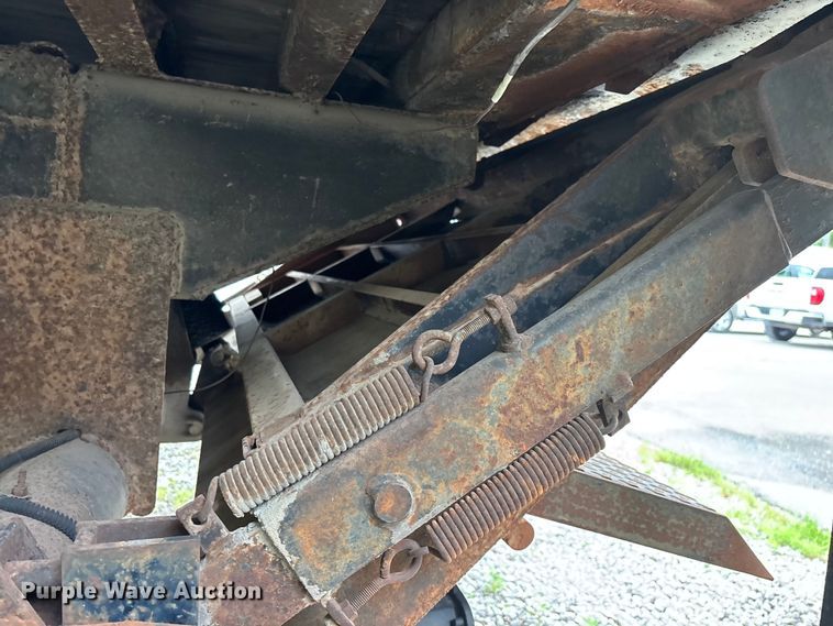 image for item FG0384 1986 Strick dry van trailer