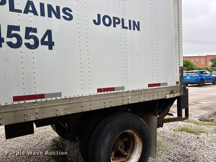 image for item FG0384 1986 Strick dry van trailer