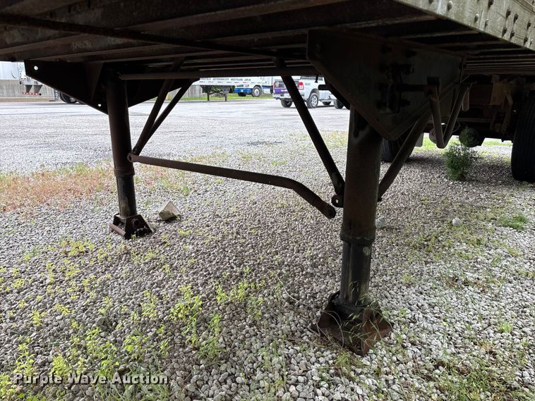 image for item FG0384 1986 Strick dry van trailer