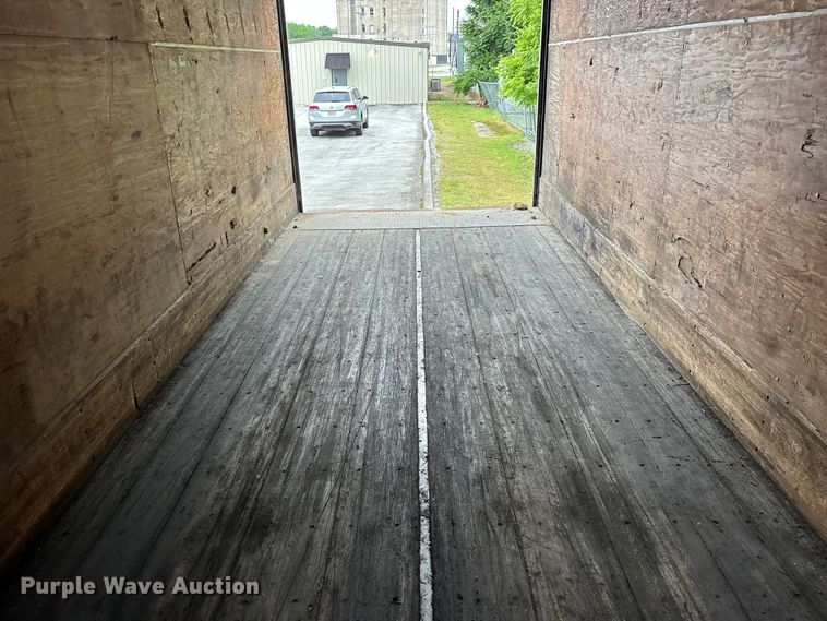 image for item FG0384 1986 Strick dry van trailer