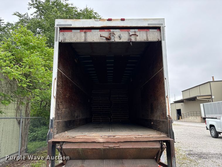 image for item FG0384 1986 Strick dry van trailer