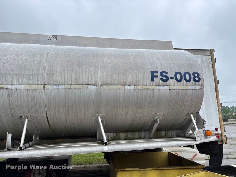 image for item FG0386 1988 Youngs Tank A-000 tank trailer