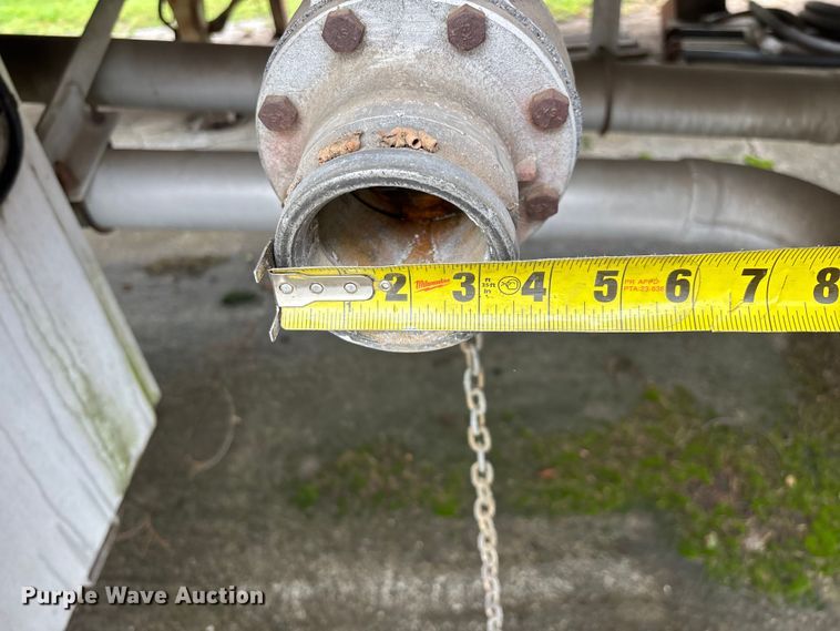 image for item FG0386 1988 Youngs Tank A-000 tank trailer
