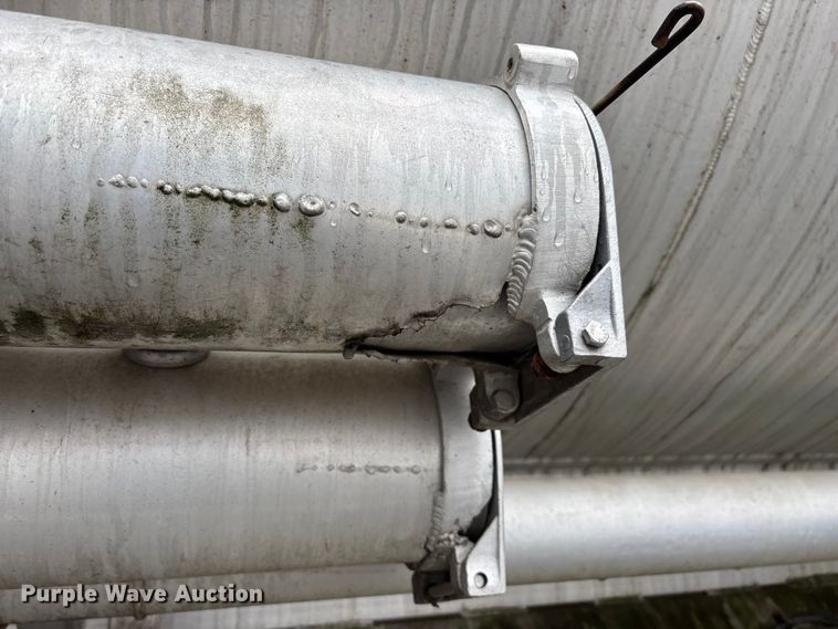 image for item FG0386 1988 Youngs Tank A-000 tank trailer
