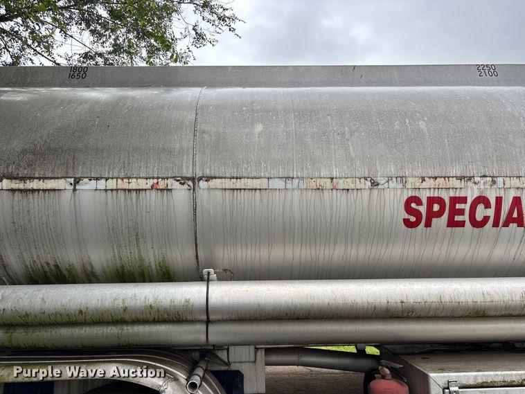 image for item FG0386 1988 Youngs Tank A-000 tank trailer