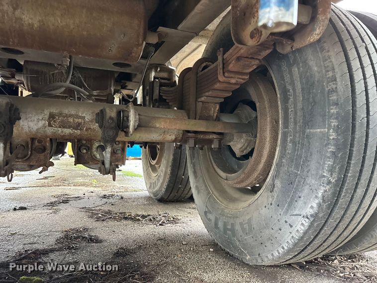 image for item FG0386 1988 Youngs Tank A-000 tank trailer