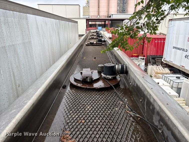 image for item FG0386 1988 Youngs Tank A-000 tank trailer