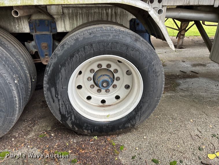 image for item FG0386 1988 Youngs Tank A-000 tank trailer