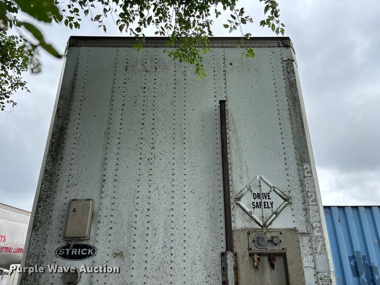image for item FG0387 1985 Strick dry van trailer