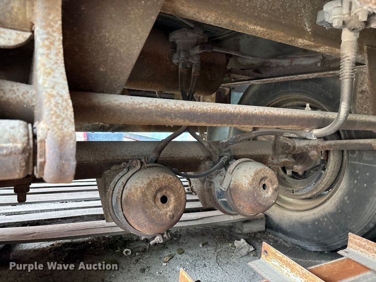 image for item FG0387 1985 Strick dry van trailer