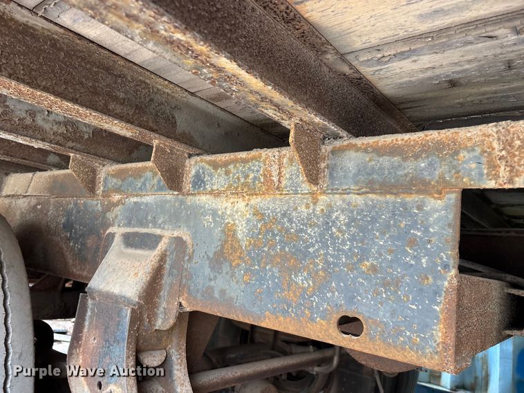 image for item FG0387 1985 Strick dry van trailer