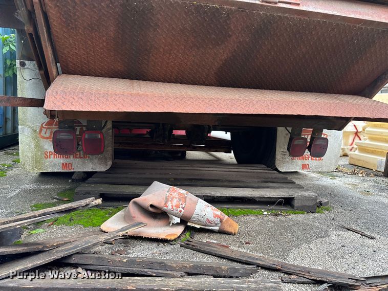 image for item FG0387 1985 Strick dry van trailer