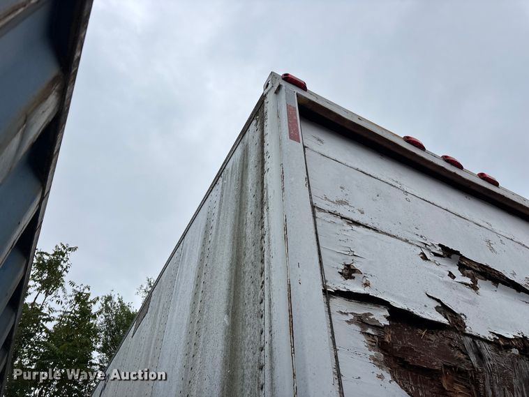image for item FG0387 1985 Strick dry van trailer