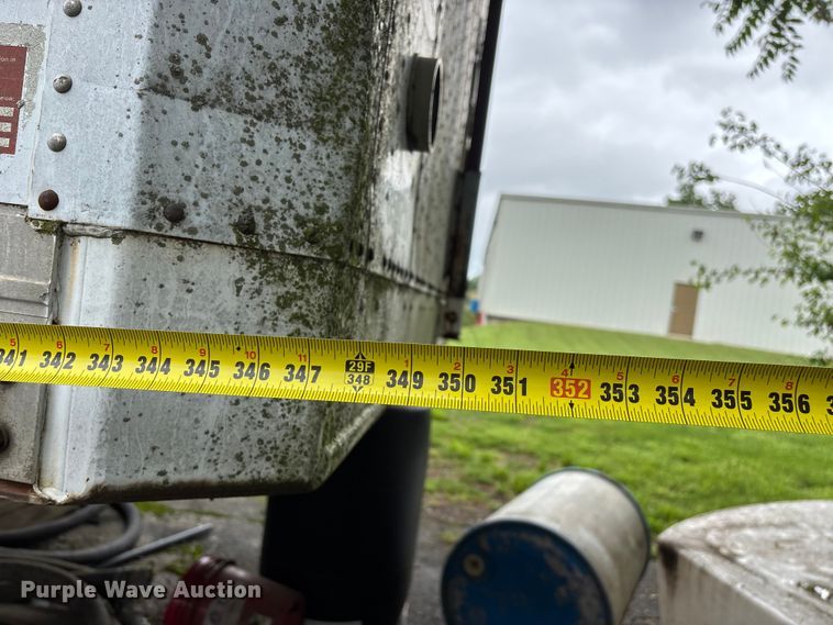 image for item FG0387 1985 Strick dry van trailer