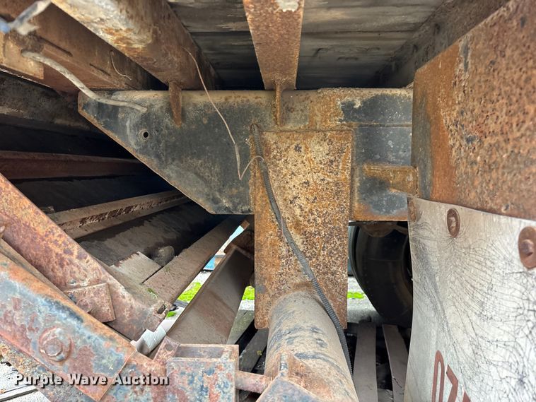 image for item FG0387 1985 Strick dry van trailer