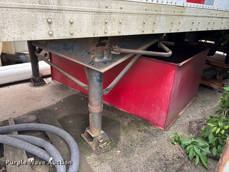 image for item FG0387 1985 Strick dry van trailer