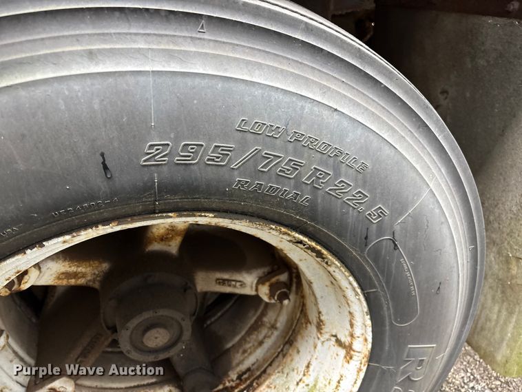 image for item FG0387 1985 Strick dry van trailer