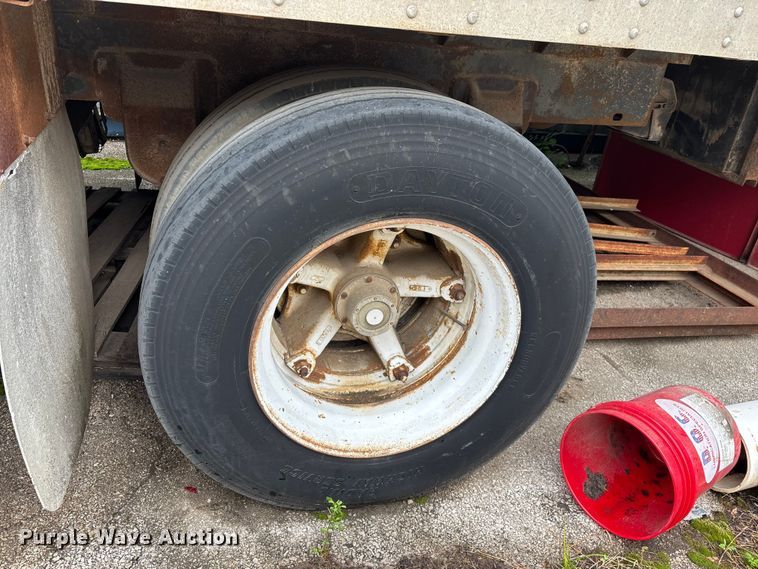 image for item FG0387 1985 Strick dry van trailer