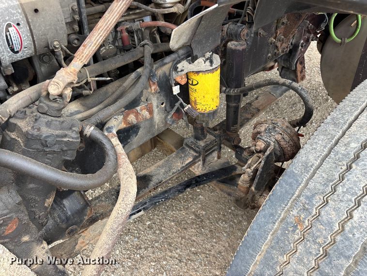 image for item FG0390 2005 Sterling A9500 semi truck