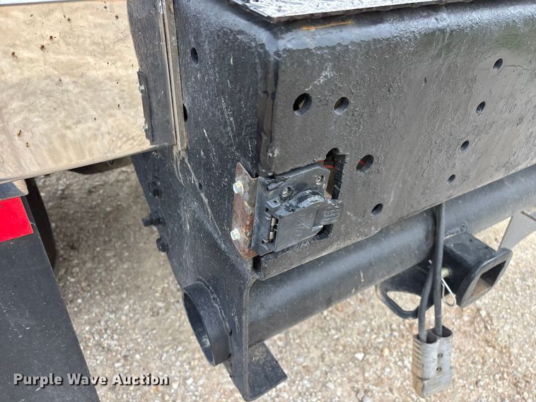 image for item FG0392 2004 Ford F650 Super Duty truck cab and chassis