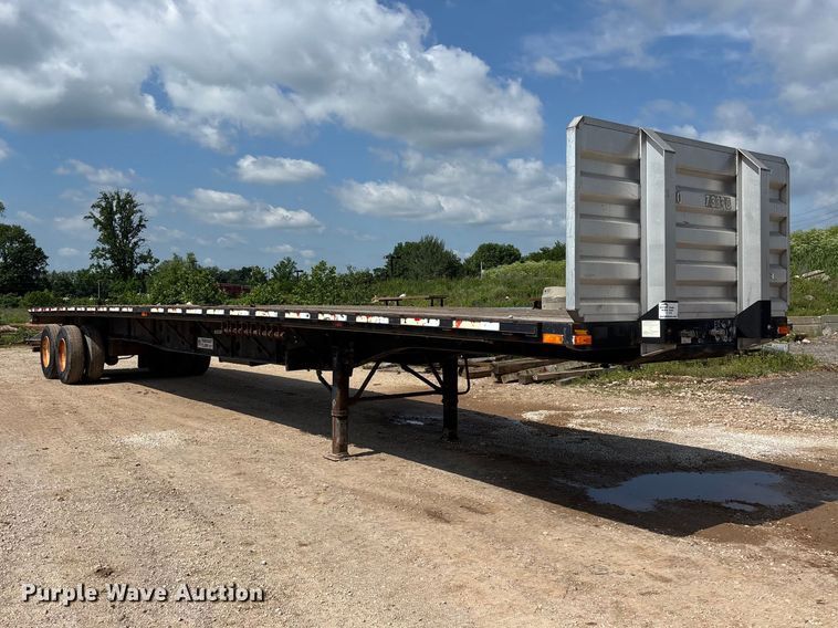 image for item FG0424 2007 Transcraft TL-2000 Normal Duty flatbed truck