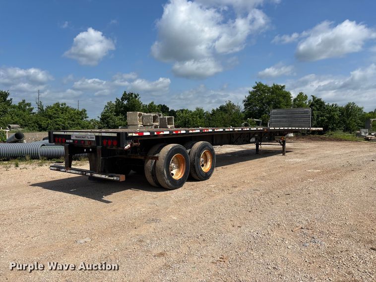 image for item FG0424 2007 Transcraft TL-2000 Normal Duty flatbed truck