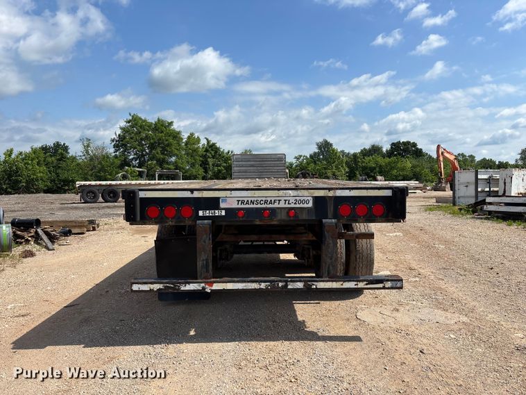 image for item FG0424 2007 Transcraft TL-2000 Normal Duty flatbed truck