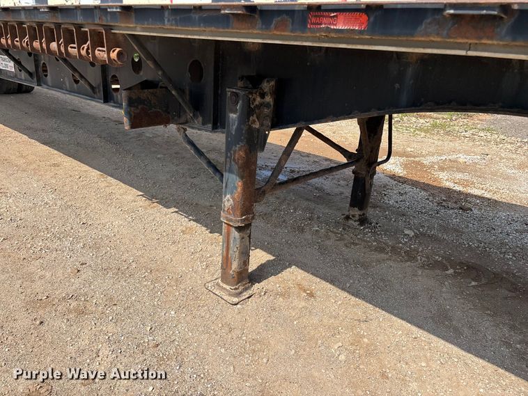 image for item FG0424 2007 Transcraft TL-2000 Normal Duty flatbed truck
