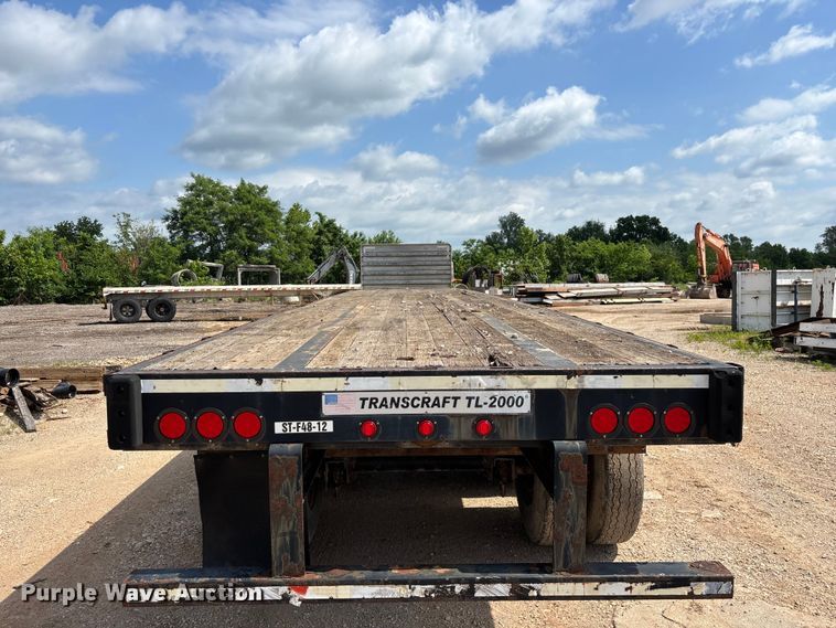 image for item FG0424 2007 Transcraft TL-2000 Normal Duty flatbed truck