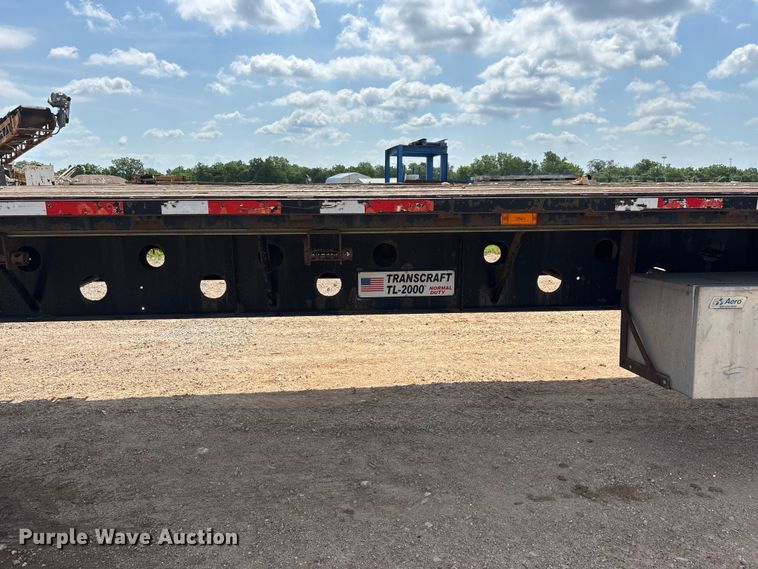 image for item FG0424 2007 Transcraft TL-2000 Normal Duty flatbed truck