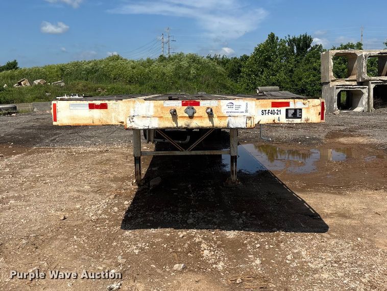 image for item FG0425 1994 Fontaine flatbed trailer