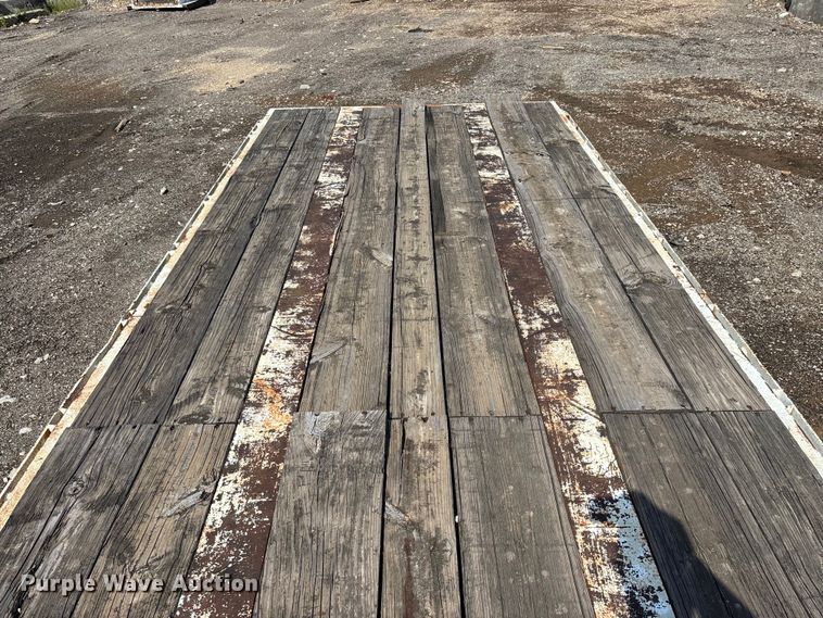 image for item FG0425 1994 Fontaine flatbed trailer