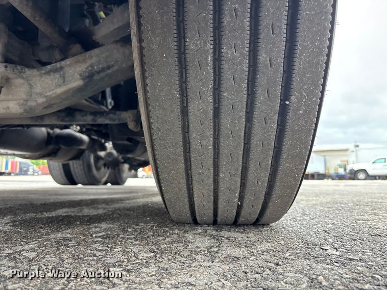 image for item FH7145 2018 Freightliner Cascadia semi truck