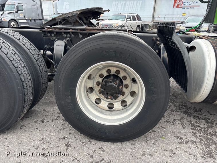 image for item FH7145 2018 Freightliner Cascadia semi truck