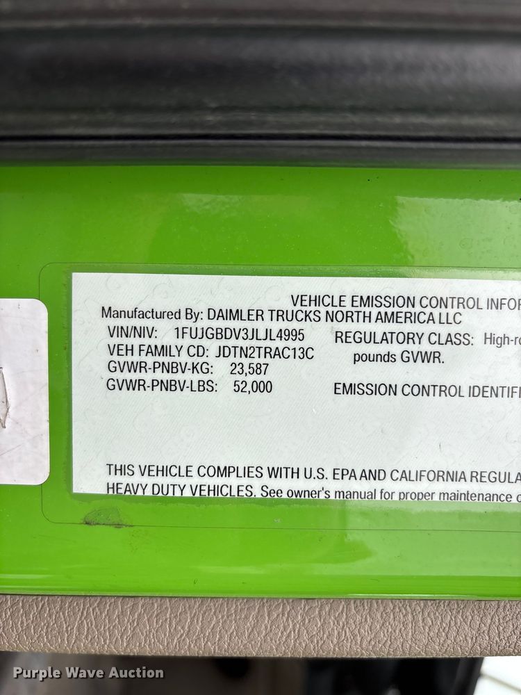 image for item FH7145 2018 Freightliner Cascadia semi truck