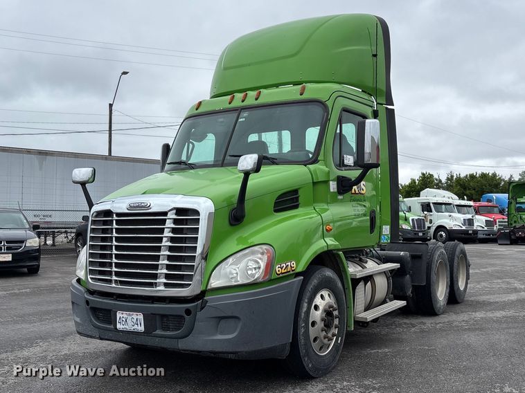 image for item FH7149 2018 Freightliner Cascadia 