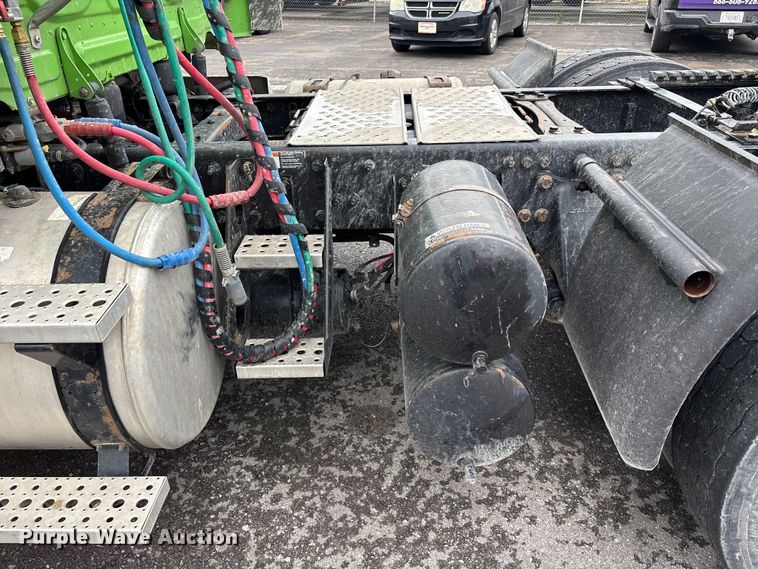 image for item FH7149 2018 Freightliner Cascadia 
