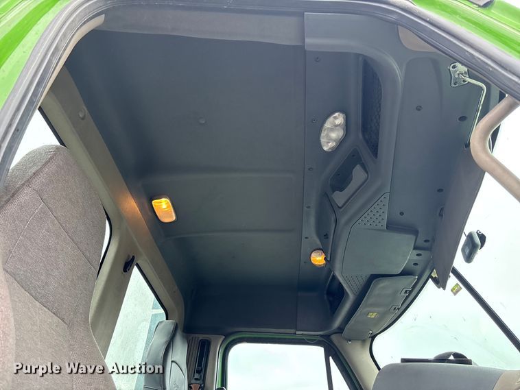 image for item FH7149 2018 Freightliner Cascadia 