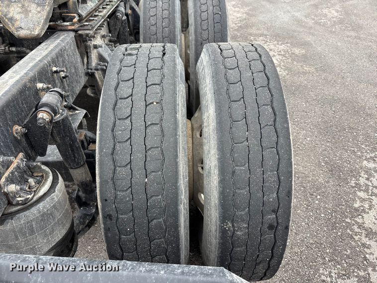 image for item FH7149 2018 Freightliner Cascadia 