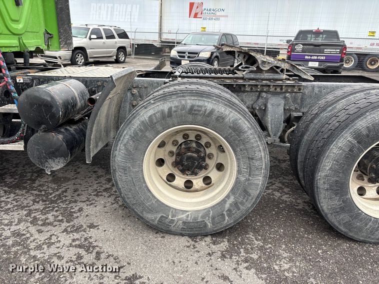 image for item FH7149 2018 Freightliner Cascadia 